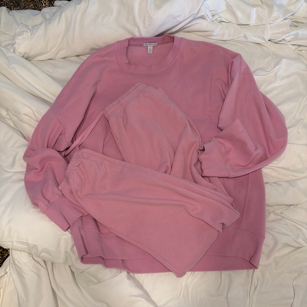 Beyond Yoga Pink Sweatshirt and Sweatpants